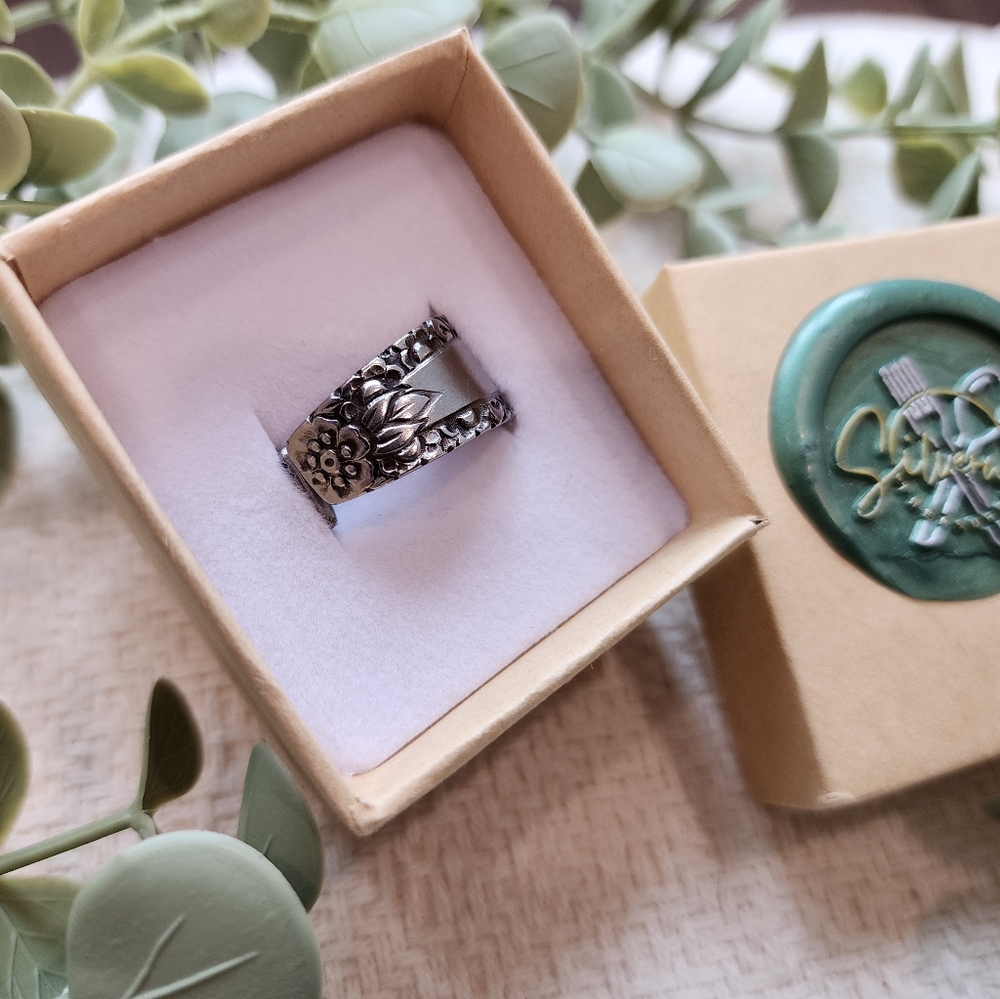 1950's Imperial 'Misty Morn' Stainless Steel Ring floral design